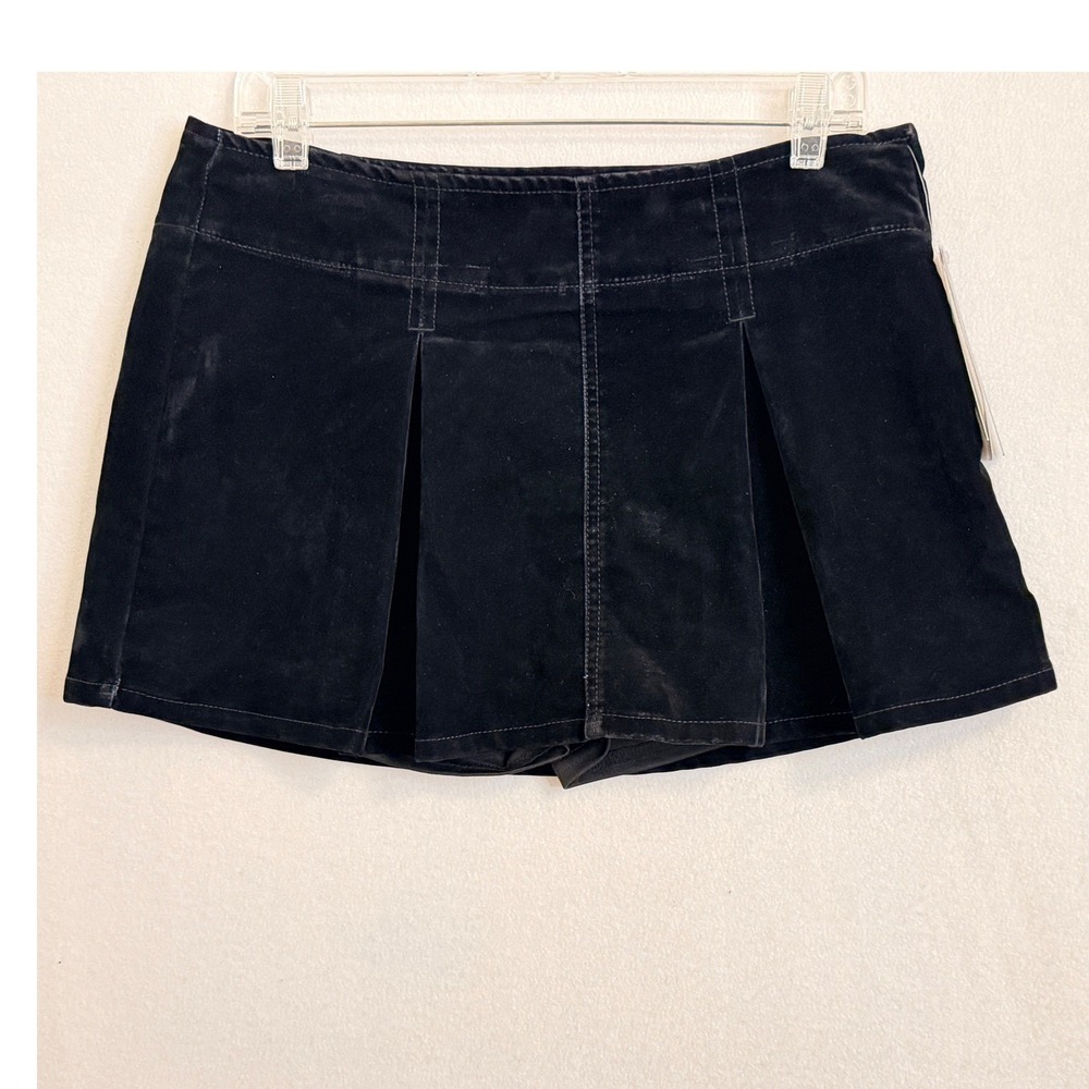 Madden NYC Suede Pleated Flocked Mini Skort Black Sz‎ M New